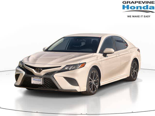 2019 Toyota Camry SE FWD photo