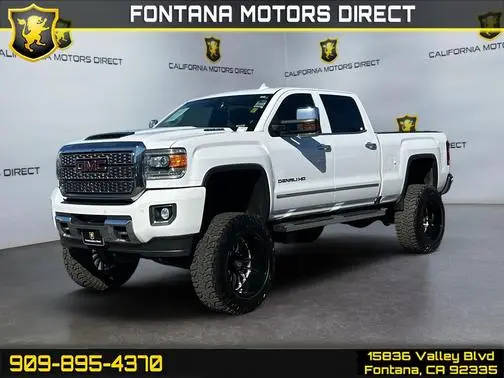 2019 GMC Sierra 2500HD Denali 4WD photo