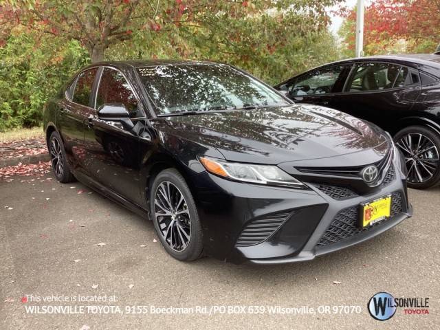 2019 Toyota Camry SE FWD photo