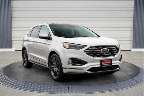 2019 Ford Edge Titanium AWD photo