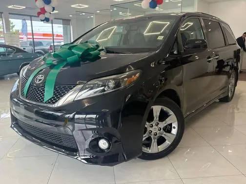 2015 Toyota Sienna SE FWD photo