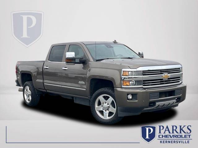 2015 Chevrolet Silverado 2500HD High Country 4WD photo