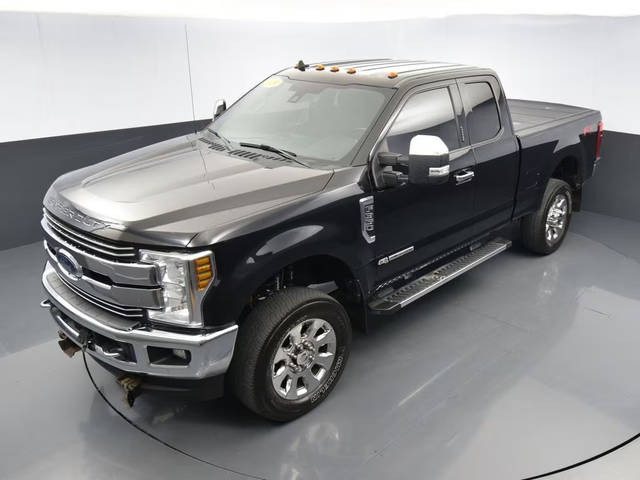 2019 Ford F-350 Super Duty LARIAT 4WD photo