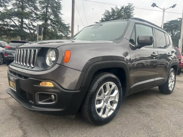 2017 Jeep Renegade Latitude FWD photo