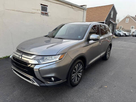 2019 Mitsubishi Outlander SE FWD photo