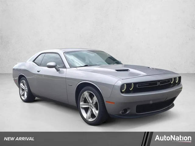 2018 Dodge Challenger R/T RWD photo