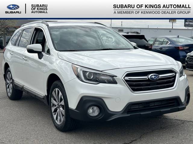 2019 Subaru Outback Touring AWD photo
