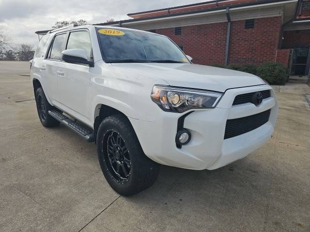 2019 Toyota 4Runner SR5 4WD photo