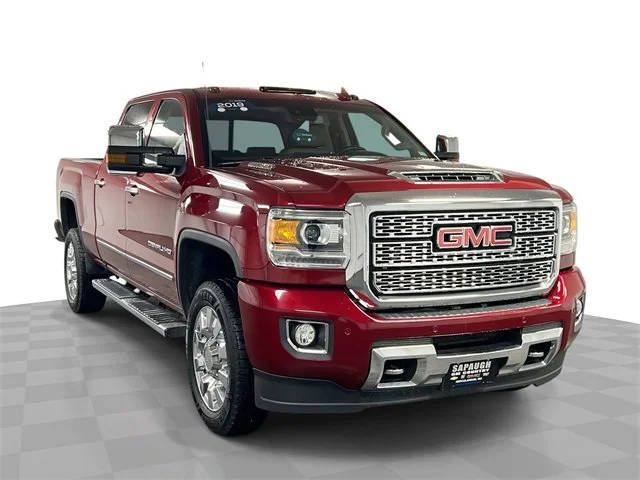 2019 GMC Sierra 2500HD Denali 4WD photo