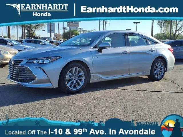 2019 Toyota Avalon Hybrid XLE FWD photo