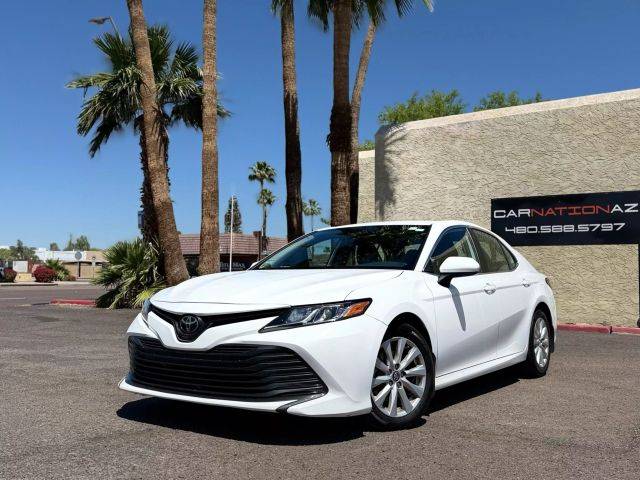 2019 Toyota Camry LE FWD photo