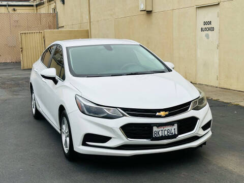 2017 Chevrolet Cruze LT FWD photo