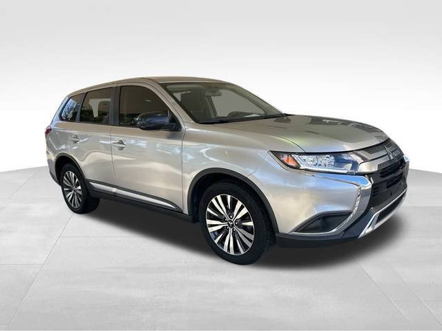 2019 Mitsubishi Outlander ES FWD photo