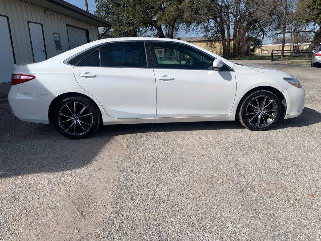 2015 Toyota Camry XSE FWD photo