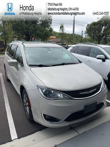 2019 Chrysler Pacifica Minivan Touring L Plus FWD photo