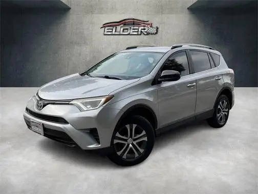 2018 Toyota RAV4 LE FWD photo