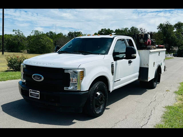 2019 Ford F-350 Super Duty XL RWD photo