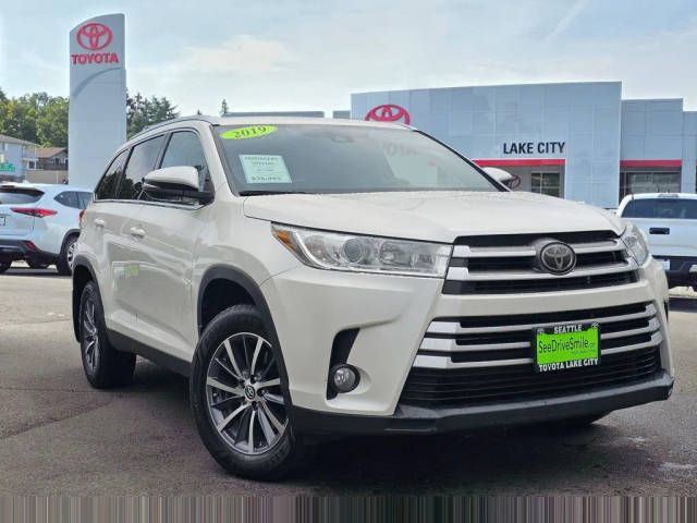 2019 Toyota Highlander XLE AWD photo