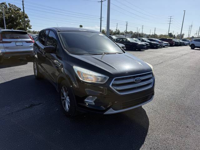 2017 Ford Escape SE FWD photo