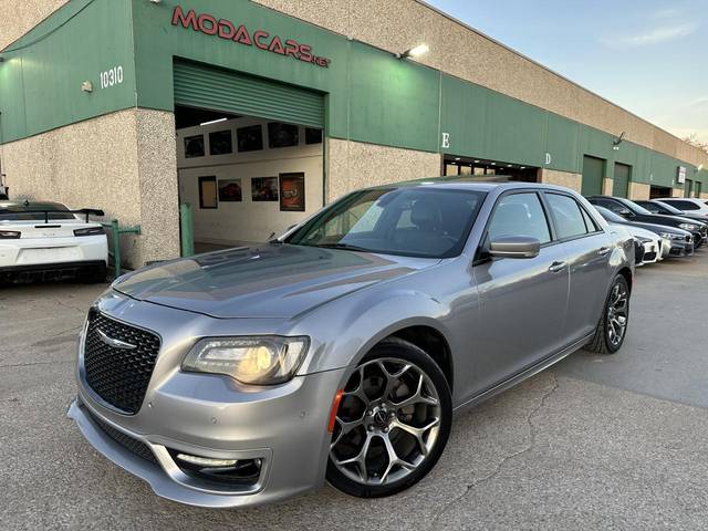 2018 Chrysler 300 300S RWD photo