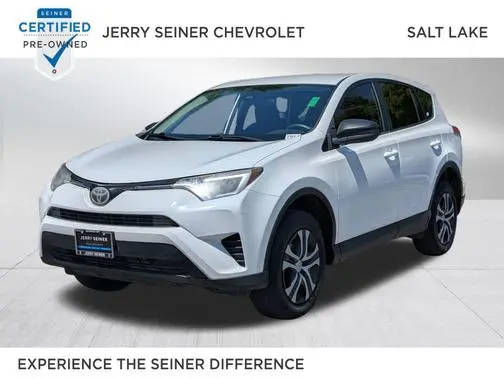 2018 Toyota RAV4 LE AWD photo