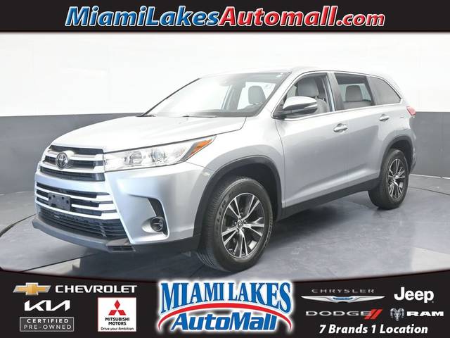 2019 Toyota Highlander LE FWD photo