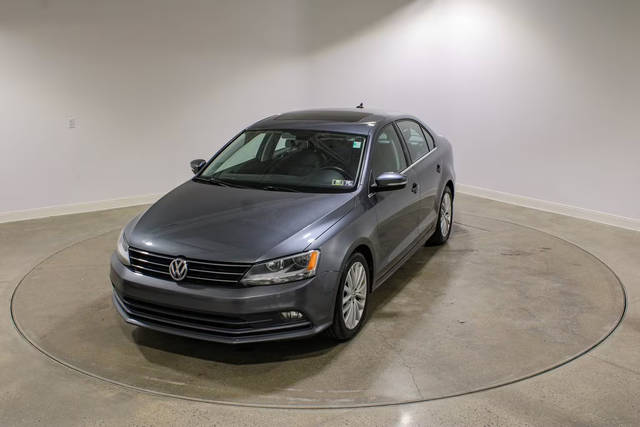 2015 Volkswagen Jetta 1.8T SE w/Connectivity/Navigation FWD photo