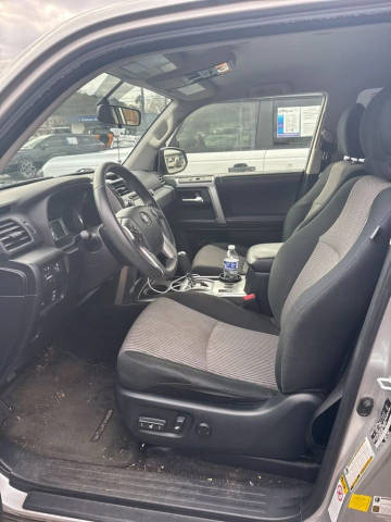 2019 Toyota 4Runner SR5 RWD photo