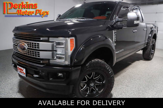 2019 Ford F-250 Super Duty Platinum 4WD photo