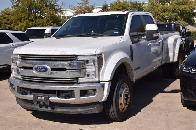 2019 Ford F-450 Super Duty LARIAT 4WD photo