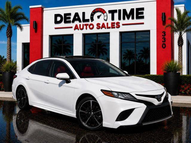 2019 Toyota Camry XSE FWD photo