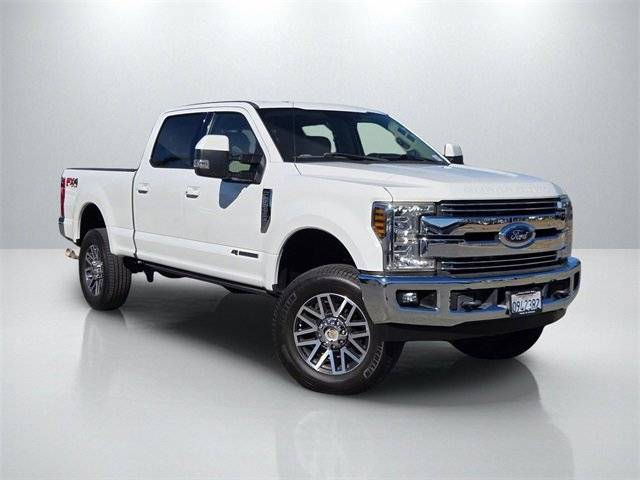 2019 Ford F-250 Super Duty LARIAT 4WD photo