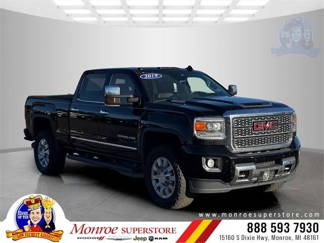 2019 GMC Sierra 2500HD Denali 4WD photo