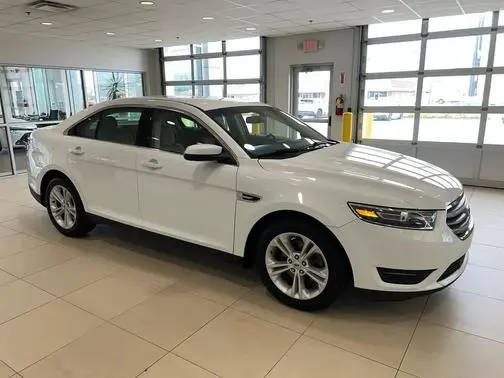2018 Ford Taurus SEL FWD photo