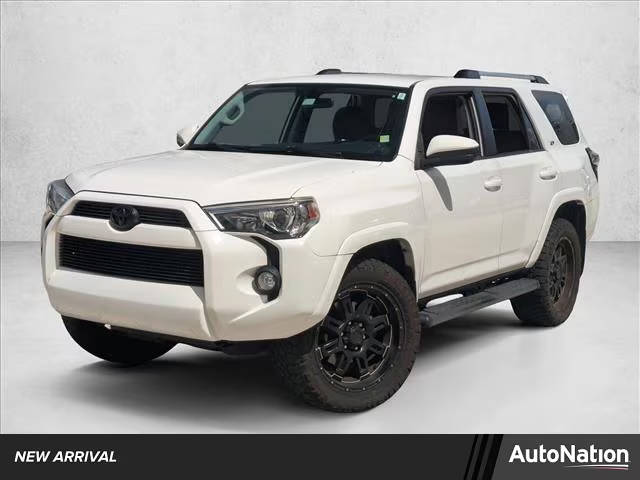 2019 Toyota 4Runner SR5 4WD photo