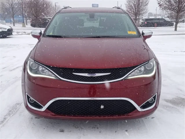 2019 Chrysler Pacifica Minivan Limited FWD photo