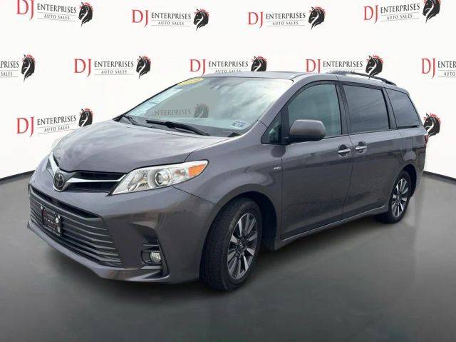 2019 Toyota Sienna XLE AWD photo