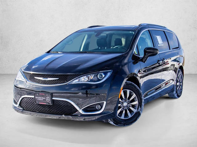 2019 Chrysler Pacifica Minivan Touring L Plus FWD photo