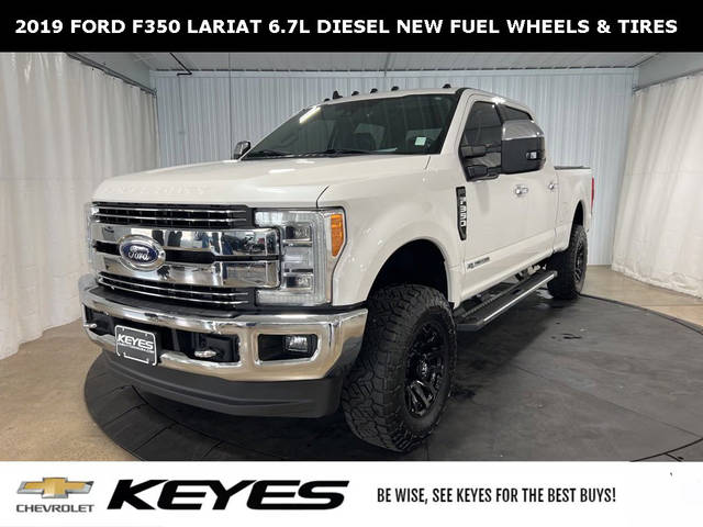 2019 Ford F-350 Super Duty LARIAT 4WD photo