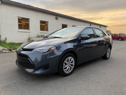 2019 Toyota Corolla LE FWD photo