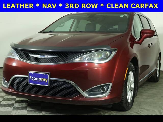 2018 Chrysler Pacifica Minivan Touring L FWD photo