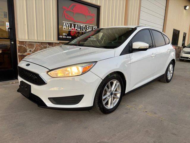 2017 Ford Focus SE FWD photo