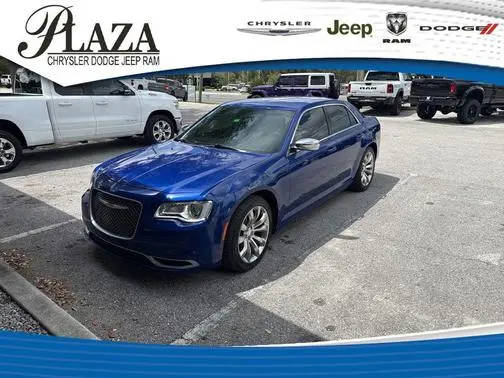2019 Chrysler 300 Touring RWD photo