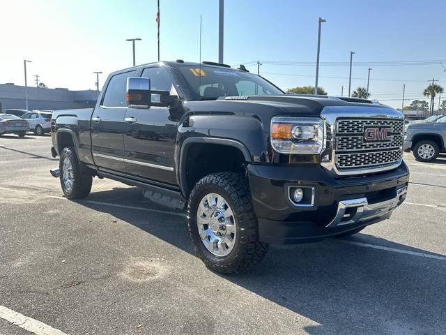 2019 GMC Sierra 2500HD Denali 4WD photo