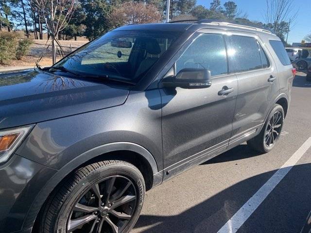 2019 Ford Explorer XLT 4WD photo