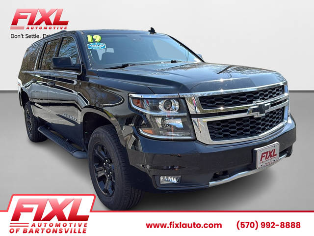 2019 Chevrolet Suburban LT 4WD photo