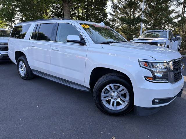 2019 Chevrolet Suburban LT 4WD photo