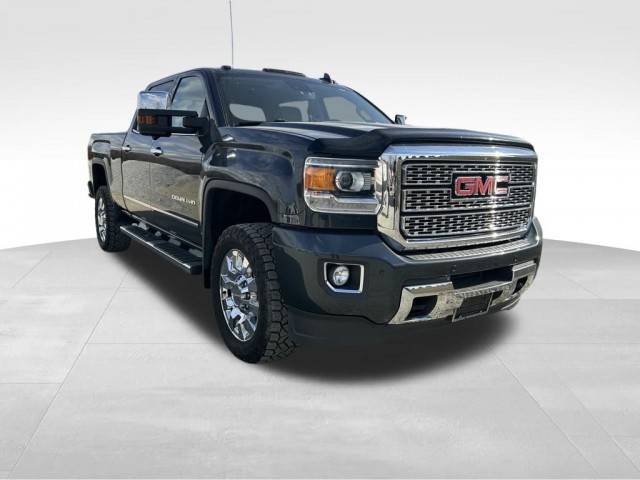 2019 GMC Sierra 2500HD Denali 4WD photo