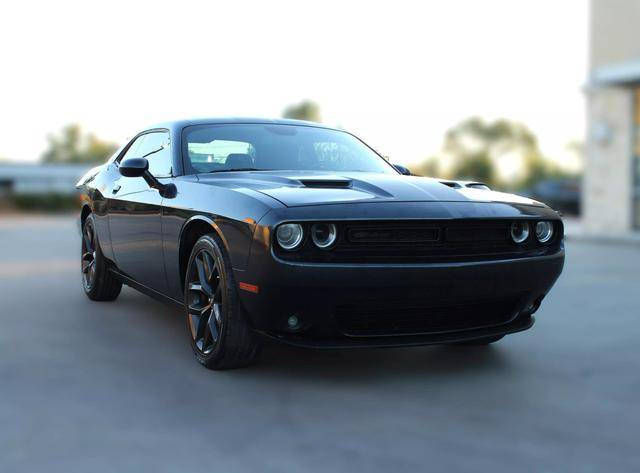 2019 Dodge Challenger SXT RWD photo