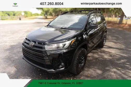 2019 Toyota Highlander SE AWD photo